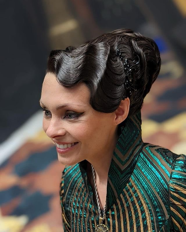 RedanianIntel's tweet photo. MyAnna Buring as Tissaia de Vries in S3 of #TheWitcher https://t.co/e20Vcbmp3O