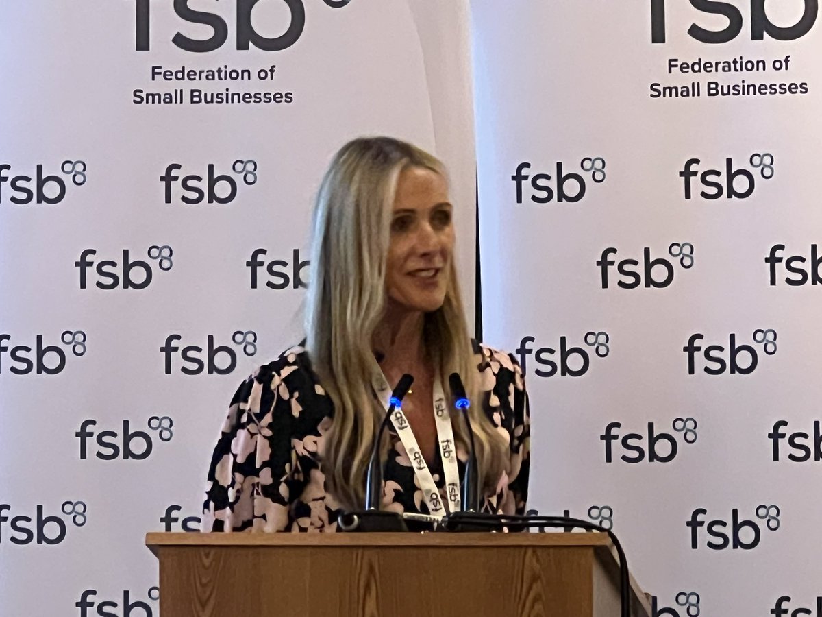 Our final session of the day! 

We’re hearing from the director of @BrillTreesMedia, Susanna Boccaccio 📸

She’s giving our audience tips and tricks to record the perfect video 📹

#FSBNWCONF23