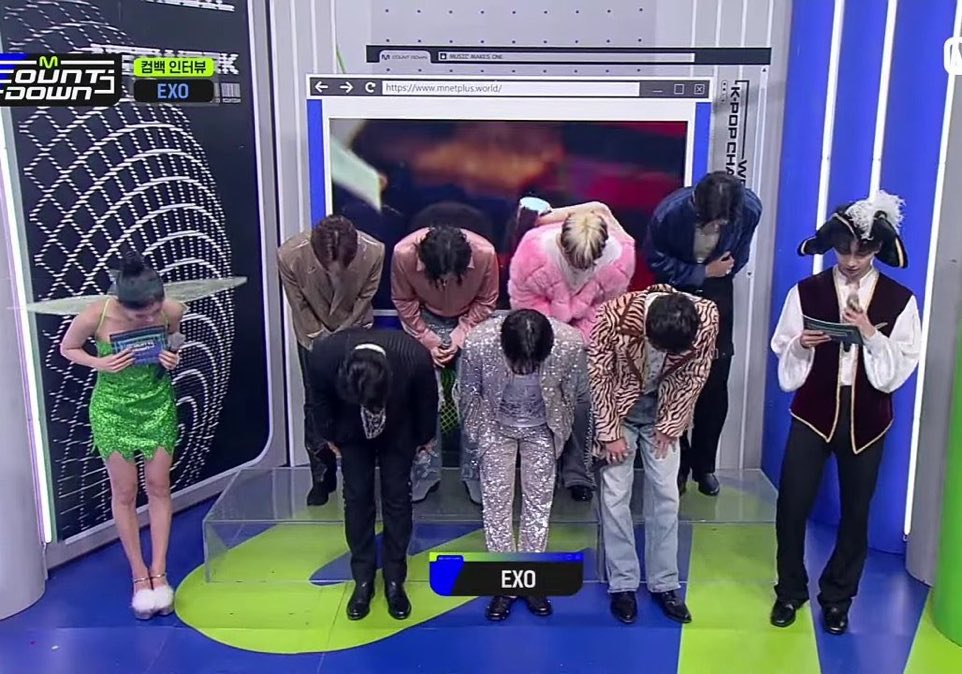 yrhgness9's tweet photo. TOLD YOU MY HUMBLE MAN COULD NEVER BE THE BAD MAN YOU CREATE🫵🏻 EVEN THE MCS BOWED TOO BECAUSE SHES CONFUSED WHY EXOs BOWED🫵🏻 https://t.co/tsSITOGN8F