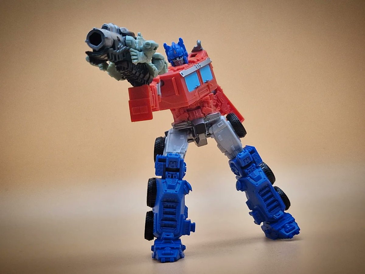 farblechar's tweet photo. Glockodile & Canisaw
#transformers #OptimusPrime #battlemasters #Autobots https://t.co/kFhzZAqw72