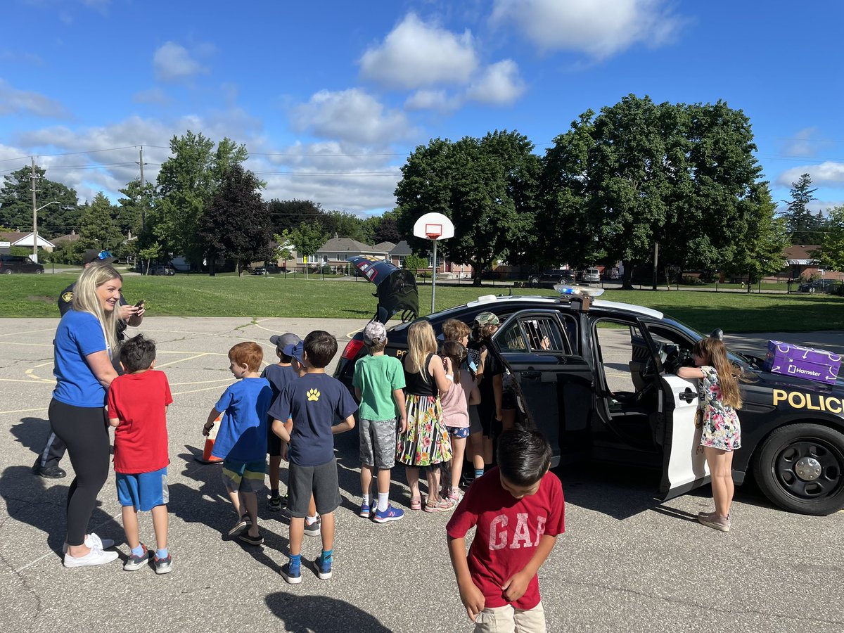 bhnCampBlast's tweet photo. Everyday Heroes visit Camp today ! @madonnaroar  @bhncdsb @OntarioSLP https://t.co/jBIYFV0f6v