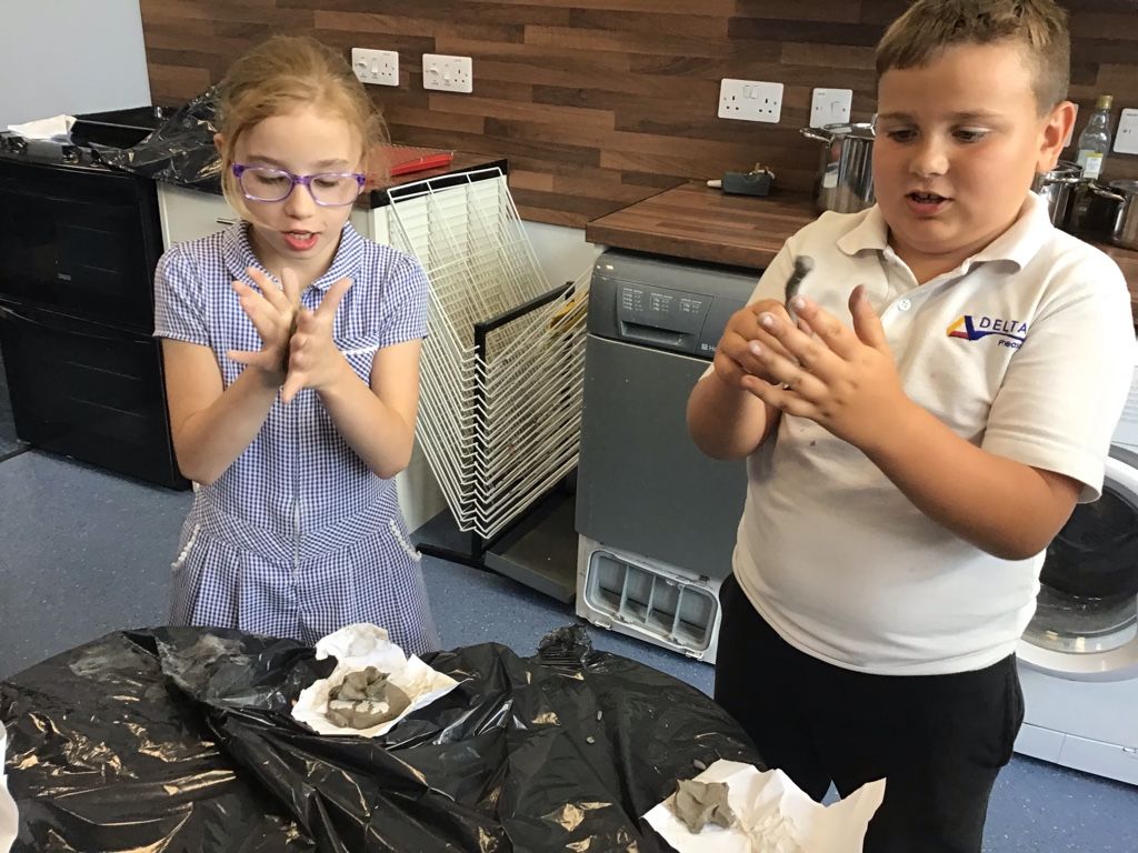 DeltaPheasantB's tweet photo. Year 3 Chalkhill Blues have enjoyed experimenting with clay the last few weeks using different techniques that will help with their final piece of a canopic jar! #PBAart https://t.co/mAVojmuEQZ
