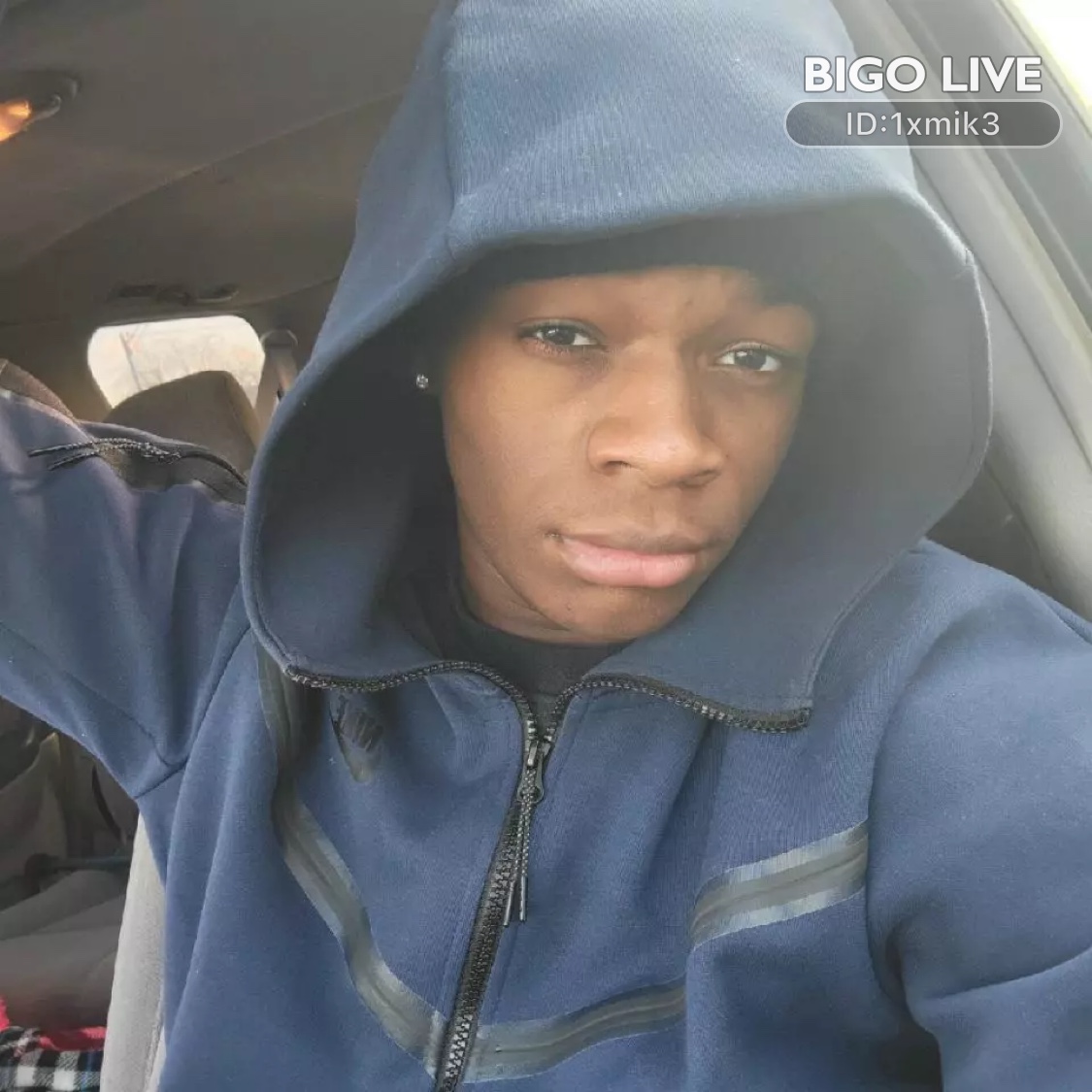 DaRealLadyyy's tweet photo. Come and see 👿1Ӽʍɨӄ3💫🎼 streaming live on #BIGOLIVE and make new friends! 
https://t.co/7E7cxY5p6H https://t.co/Uadl8cy2Mk