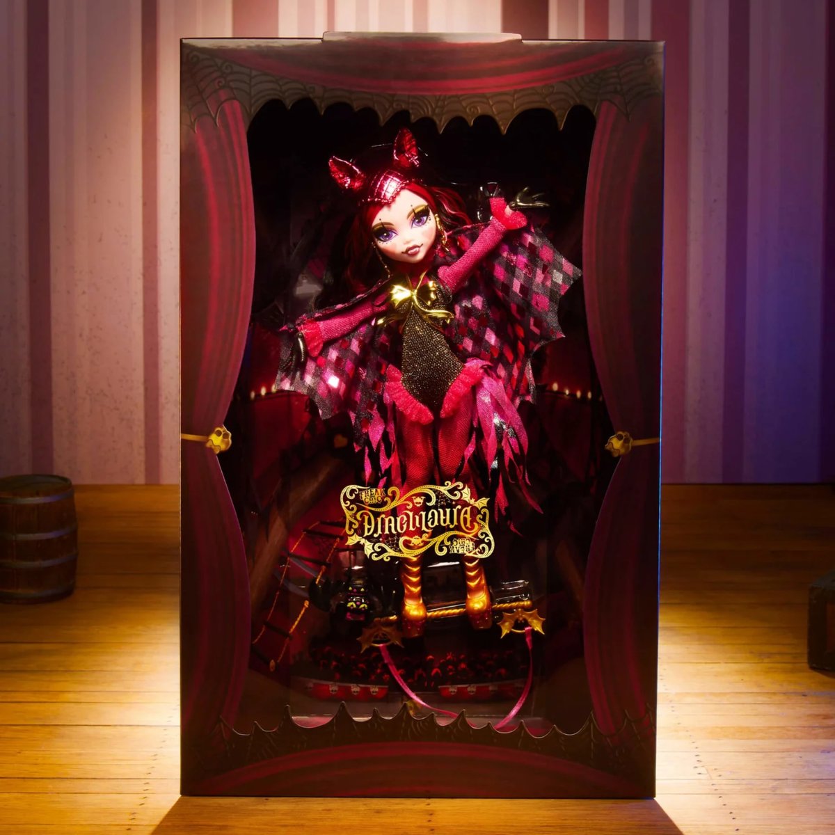 DollBoy29's tweet photo. #MonsterHigh Draculaura Freak Du Chic SDCC Exclusive Dropping this next Friday 21 on @Mattelcreations for $75 / 83€. Excited to add #Draculaura to the Freak du chic line up! 🖤🎀 https://t.co/8J15KehfPp