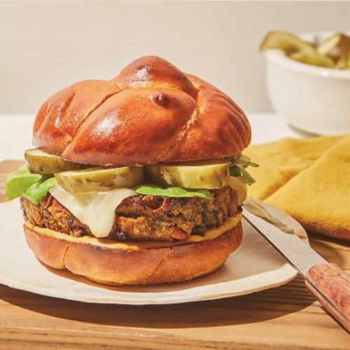 🔥THE BEST VEGGIE BURGER OF ALL TIME! - mailchi.mp/26d787f63d52/t…