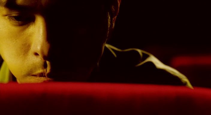 filmhafizasi's tweet photo. Wong Kar-wai’nin Cannes Film Festivali’nin 60. Yılı nedeniyle ünlü yönetmenlerin çektiği kısa filmlerden oluşan seçkiye katkısı, I Travelled 9000 km To Give It To You (2007) #GününKısası’nda! 👉 https://t.co/M0GpHsJine
#wongkarwai #yuiling #cannes https://t.co/HCMYo52mgq