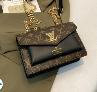 BaratinhosB's tweet photo. •Bolsa LV
https://t.co/SmNUV2HqGH #ShopeeBR https://t.co/BWkm9wN1Md