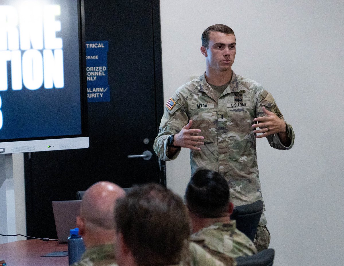 82ndABNDiv's tweet photo. Last week The Airborne Innovation Lab hosted a group think event where Paratroopers with drone experience came out to discuss ideas and issues for future UAS usage.
#AirborneInnovationLab #TransformingTheDivision #AATW https://t.co/FRcEjN6rnj