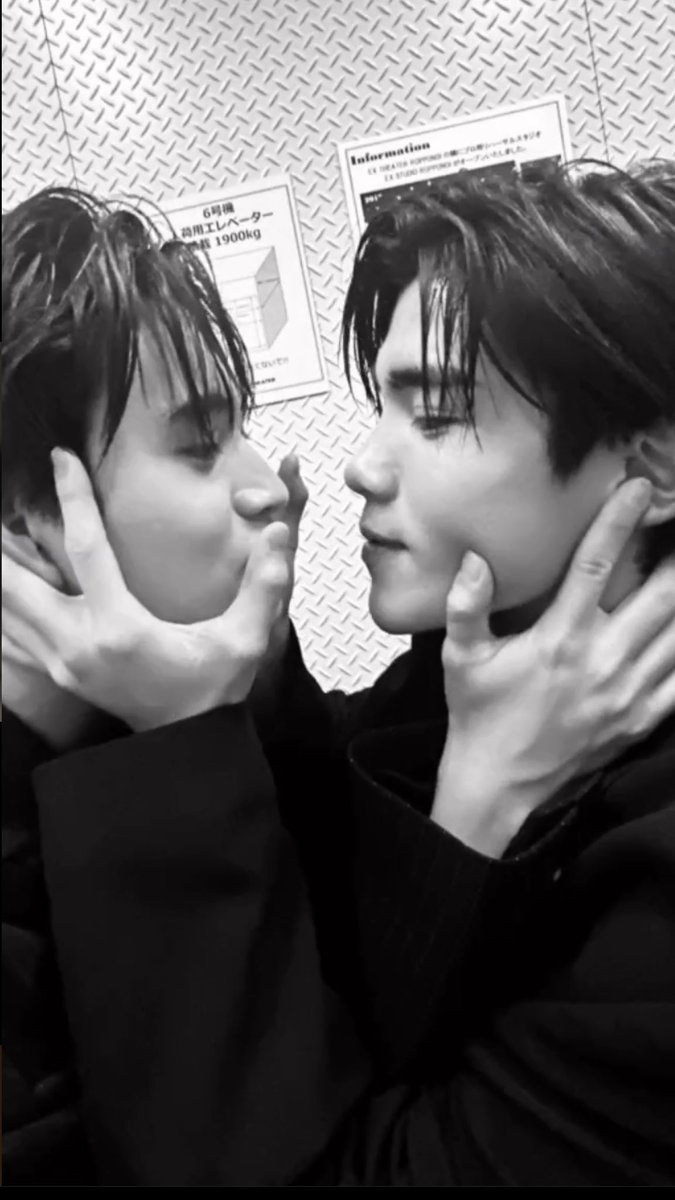 pastelsunset_'s tweet photo. uhmm?!!! https://t.co/GJ3y6bEGkq