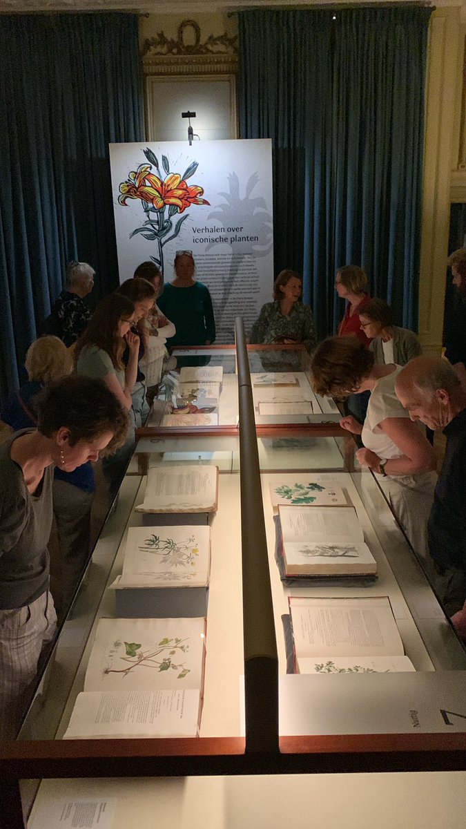 Op bezoek bij het <a href="/Huisvanhetboek/">Huis van het boek</a> voor de fantastische tentoonstelling over de Flora Batava, met rondleiding door <a href="/groenewortels/">Esther van Gelder</a>