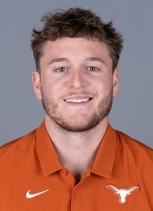 BarronsMedicalJ's tweet photo. From #UTLand - The ? & Narrative @FirstTake Would @quinn_ewers Become A Better @nfl QB If He Stayed At @ohiostatefb Or Will @texasfootball Star QB #Ewers Be The Best #UT QB Ever ? Around #Austin #Atx #ATXH #CedarPark We Know #RoundRock is The Best In America Thanks @todayshow https://t.co/s7123kBUky