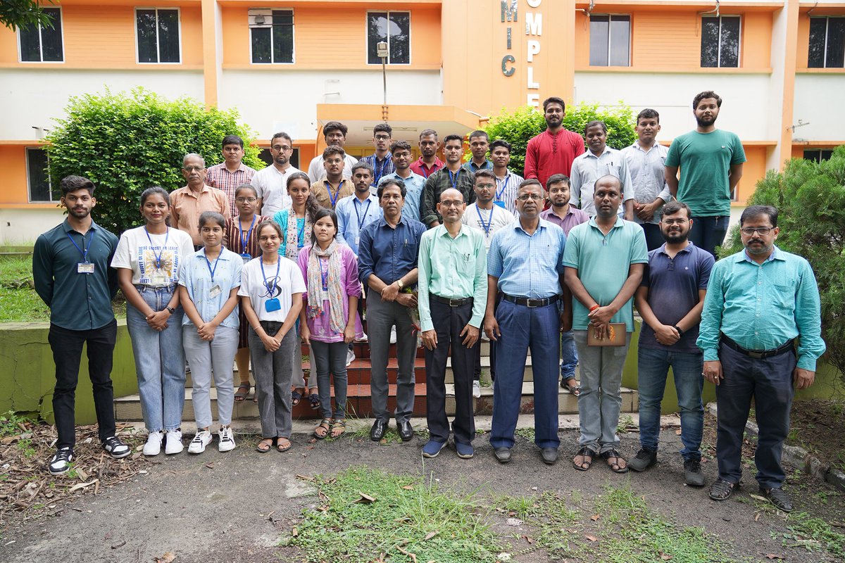 CSIR_CMERI's tweet photo. CSIR-CMERI is organizing #Skill Development Programme on the topic 'Hands-on Training on Scientific Instrument usage for performance evaluation of Agricultural Machinery &amp; Equipments' from July 10-Aug 4, 2023. 17 BTech students are taking part. https://t.co/n9rDhqnFkm