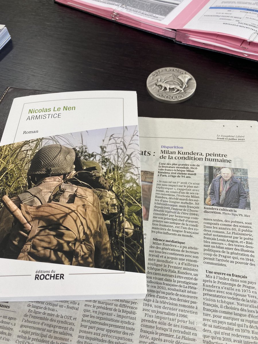 « Le roman est une méditation sur l'existence vue au travers de personnages imaginaires » (Kundera). J’ai reçu avec émotion le dernier roman du général Le Nen. Armistice (substantif masculin) retrace la marche de 3 prisonniers de Diên Biên Phu. #27eBCA <a href="/ClaireLegrasB/">Claire Legras</a> <a href="/Michel_Goya/">Michel Goya</a>