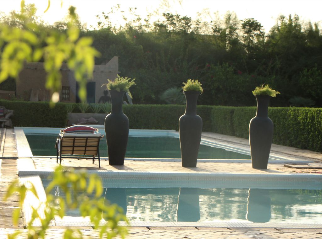 The gorgeous Fawakay Villas, Marrakech, is ideal for both family escapes or larger events and celebrations. Comprised of just 4 villas and a handful of Suites around the large pool, enjoy the privacy of a villa and the services of a boutique hotel mintmorocco.com/villas-fawakay/ ☀💜🌴