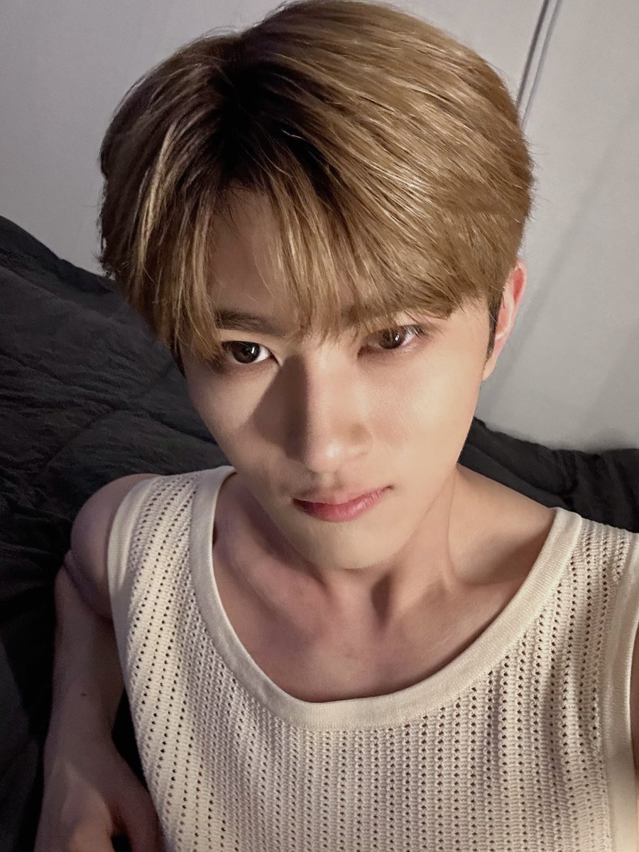 [#리오] 

쏘블리들 hihi 
잘 지내고 있어?😜

#XODIAC #소디엑 #LEO #리오