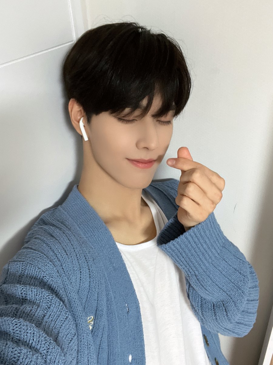 xikers_official's tweet photo. [#진식] 로디☺☺☺ 나 오늘 꿈에 로디 나왔다??
💙함랑☀💙
#xikers #싸이커스 https://t.co/rkfMX0evWI