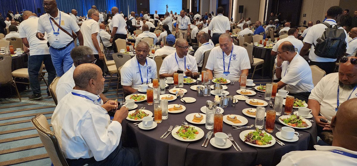 Gordonki's tweet photo. Life Member Luncheon-OBS brothers #pbs1914 https://t.co/h4q5xV3dBz
