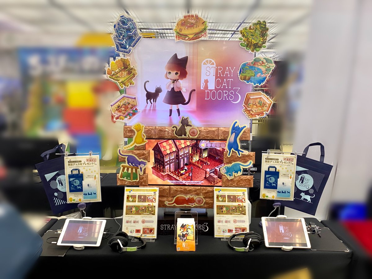 StrayCatDoors's tweet photo. 設営完了！ お待ちしてます🐱✨

#BitSummit11 #BitSummit https://t.co/2ciP1UAFUL