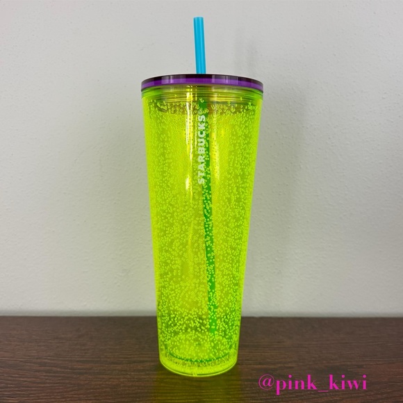ShernTrude's tweet photo. So good I had to share! Check out all the items I'm loving on @Poshmarkapp #poshmark #fashion #style #shopmycloset #lulus #starbucks #katespade: https://t.co/zzBZaiog7q https://t.co/qz45QrQyAp