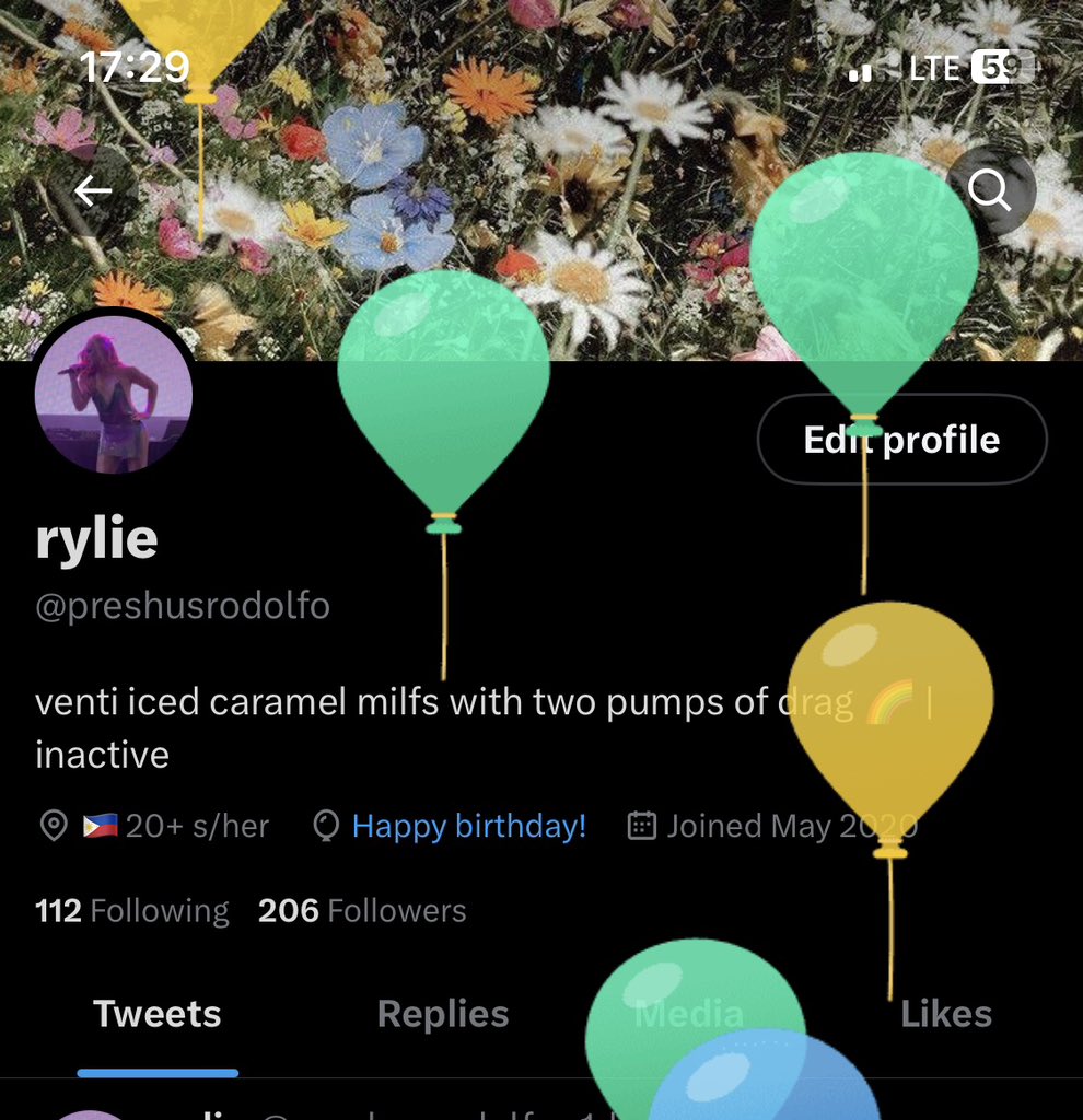 preshusrodolfo's tweet photo. yayy balloons 🎈🥳 https://t.co/qnZih3q3nN