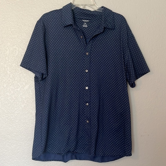 SwagShak_'s tweet photo. So good I had to share! Check out all the items I'm loving on @Poshmarkapp #poshmark #fashion #style #shopmycloset #vanheusen #impo #simplysole: https://t.co/tY5kxd5pU4 https://t.co/F8duXbVilM