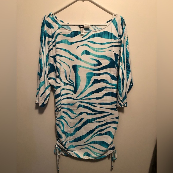 SwagShak_'s tweet photo. So good I had to share! Check out all the items I'm loving on @Poshmarkapp #poshmark #fashion #style #shopmycloset #vanheusen #impo #simplysole: https://t.co/tY5kxd5pU4 https://t.co/F8duXbVilM