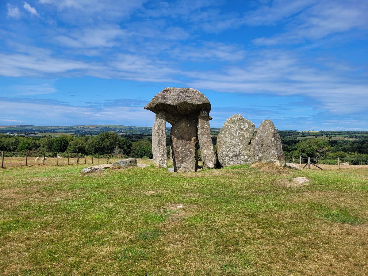 Pentre Ifan, Wales

#oldstones #standingstones #history #pentreifan #welsh #history #dolmen #wales