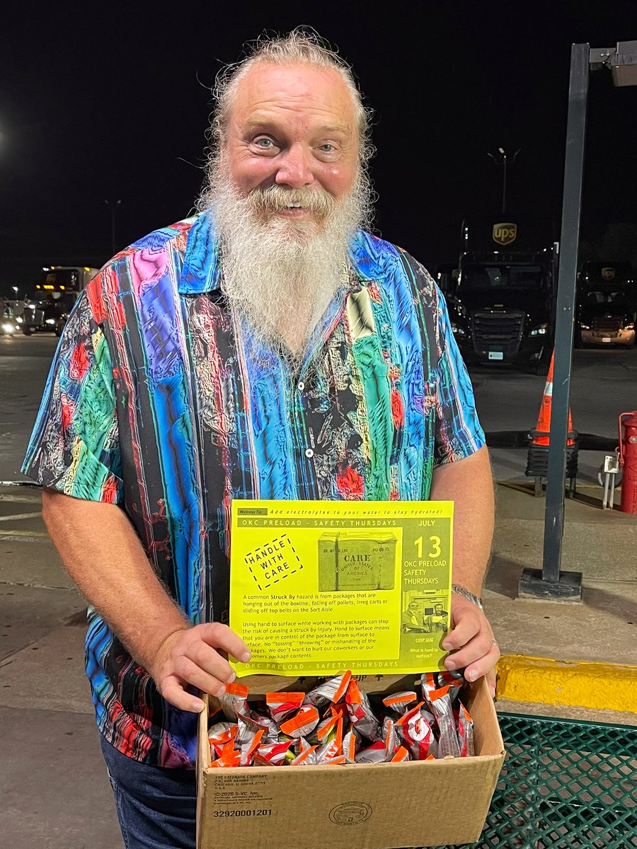 okc_preload's tweet photo. Good #SafetyThursday #OKC #Preload James has your #PCM over avoiding #StruckBy injuries!
✓Hand to surface
✓No leaners
✓Be aware of your surroundings
Be HEAT 🥵 aware today! Check your #HydrationStations #Recharge #okwx #UPS https://t.co/qSe3zyRS2F
