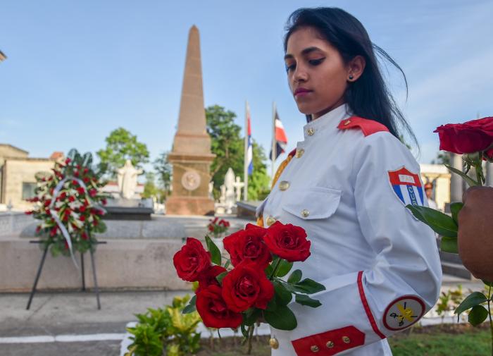 Llegamos al aniversario 59 del inicio de la construcción de la UJC en las FAR.
Los jóvenes de FAR Cuba, estudian, trabajan, defiende la patria, hacen ciencias y siempre están junto al pueblo.
 #UnaMejorJuventud.