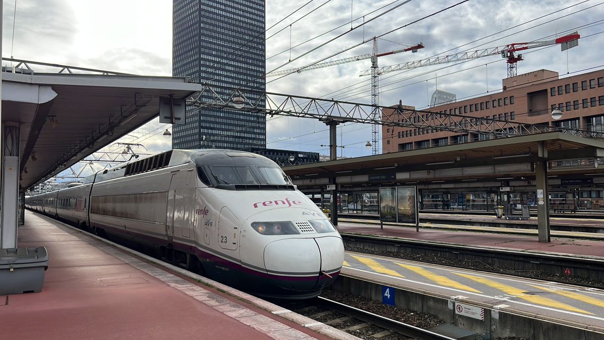 Bienvenue à <a href="/Renfe/">Renfe</a> ! 👏

Dès cet été, nos gares vous permettent d’accéder à de nouvelles dessertes entre Lyon et Barcelone et entre Marseille et Madrid 🚉🧳