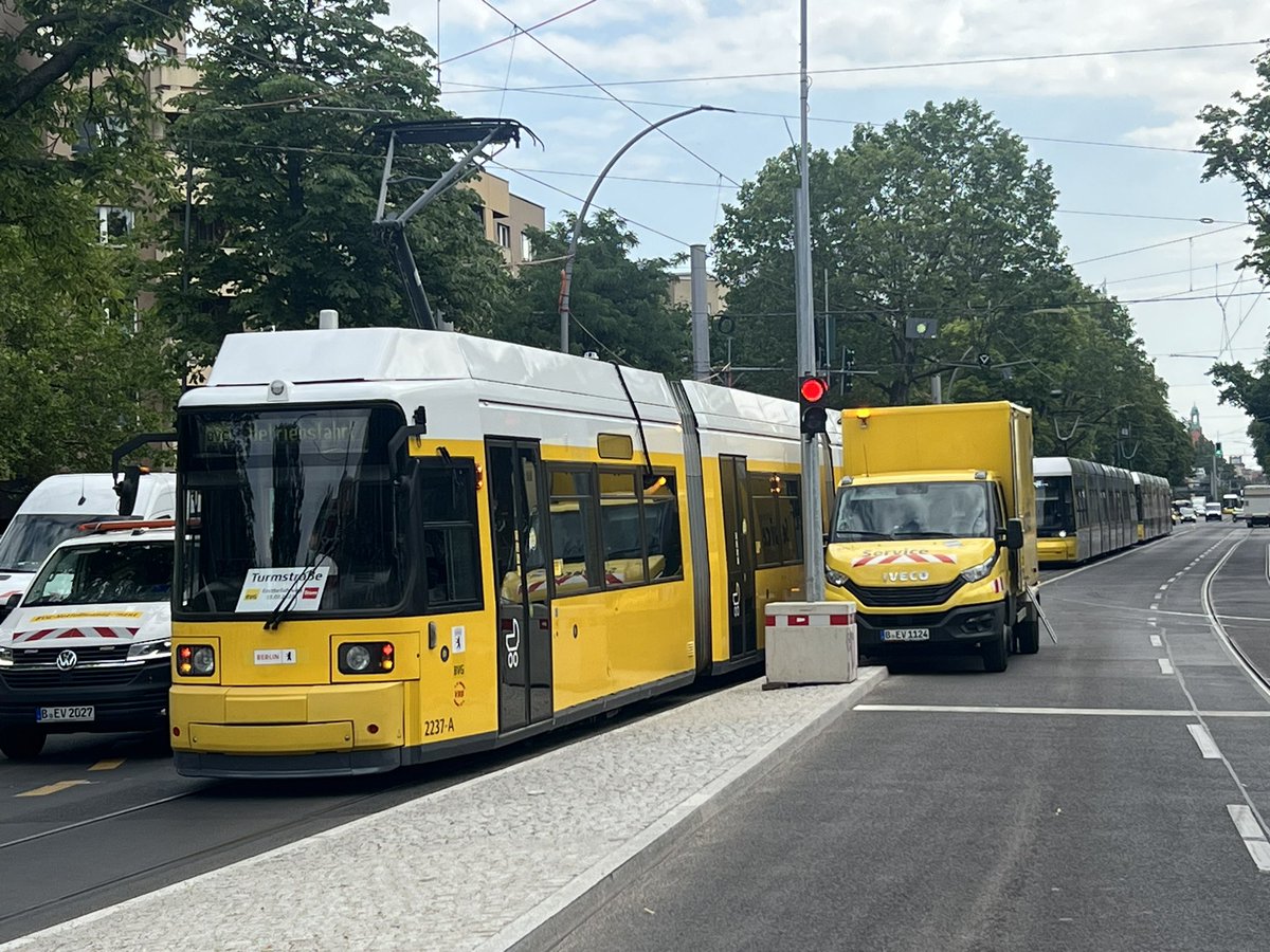 tramathon's tweet photo. Today was the day: the first #tram ever at the new tracks to #Turmstrasse ! Extension opens in September for route #M10 but test runs started today ! GTZ6 #2237 started and Flexity F8Z #9081 followed right afterwards 🚃💨
@BVG_Tram https://t.co/8t4zurYbmL