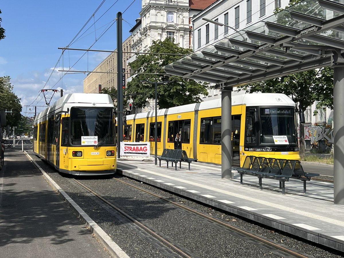 tramathon's tweet photo. Today was the day: the first #tram ever at the new tracks to #Turmstrasse ! Extension opens in September for route #M10 but test runs started today ! GTZ6 #2237 started and Flexity F8Z #9081 followed right afterwards 🚃💨
@BVG_Tram https://t.co/8t4zurYbmL