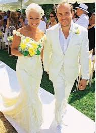 Denise Welch tweet media