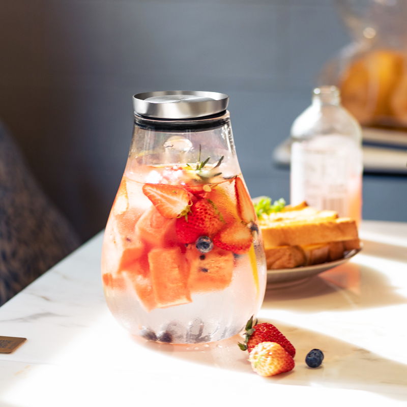 SUSTEAS_'s tweet image. Would you like to have a glass of iced fruit drink now? How about enjoying the slices of strawberry, watermelon, blueberry with iced cold soda? #glasspitcher #SUSTEAS #waterpitcher #glassjug #summer