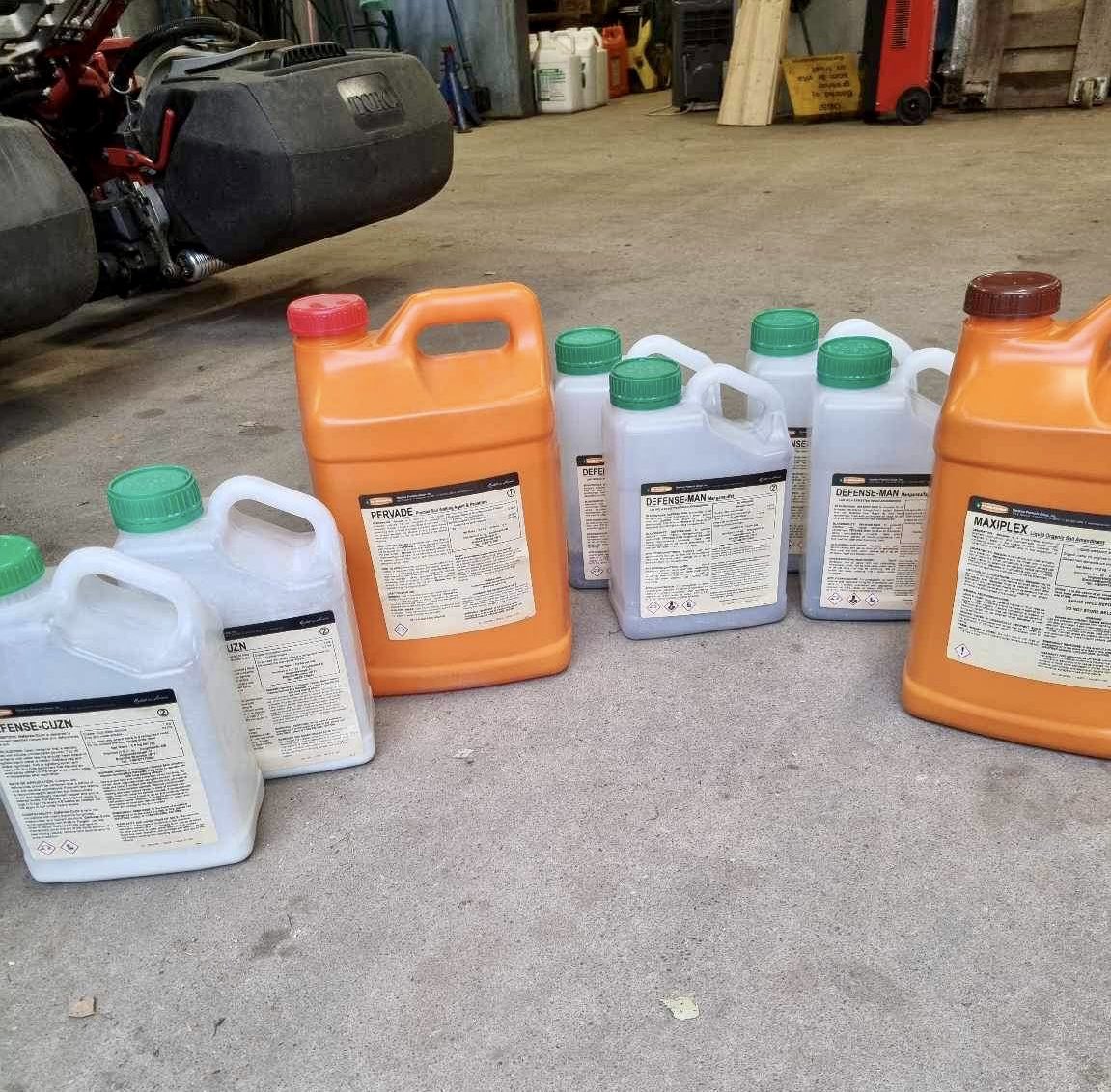 CrophealthA's tweet photo. Perfect IPM tank mix when you have change of weather (temps  + rain) and you want to maintain a hard good playing surface…👌 https://t.co/DbnQeDxoVZ