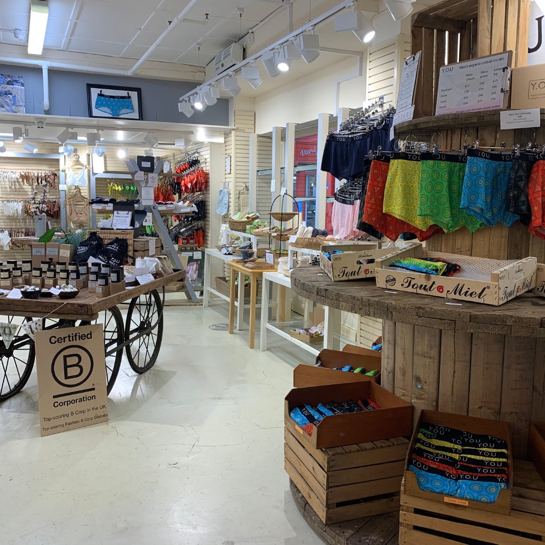 youunderwearuk's tweet photo. IT'S A RECORD!!!
Last month in our Oxford store we...
♻️ Collected 24.3kg of underwear, tights, socks and swimwear for recycling! This was through your store drop-offs and parcels. We go through all of it and any bras that are only gently worn, we donate to @SmallsforAll. https://t.co/MTSiBPIjOv