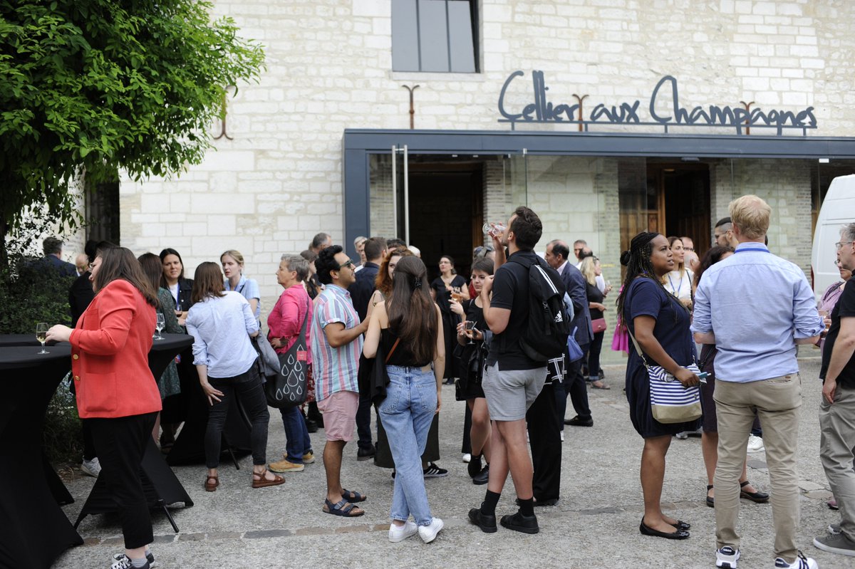 JGuyTroyes10's tweet photo. Retour en 📸 sur temps convivialité et échanges avec les recteurs et représentants #partenaires #EUt+ 🇪🇺 !
Welcome Drink et concert étaient au programme dans cadre prestigieux du Cellier St Pierre près Cathédrale #Troyes. #TroyesWeek #EUTech @UTTroyes  @EuropUnivTech @MaumyMyriam https://t.co/2r4yXj3MPZ