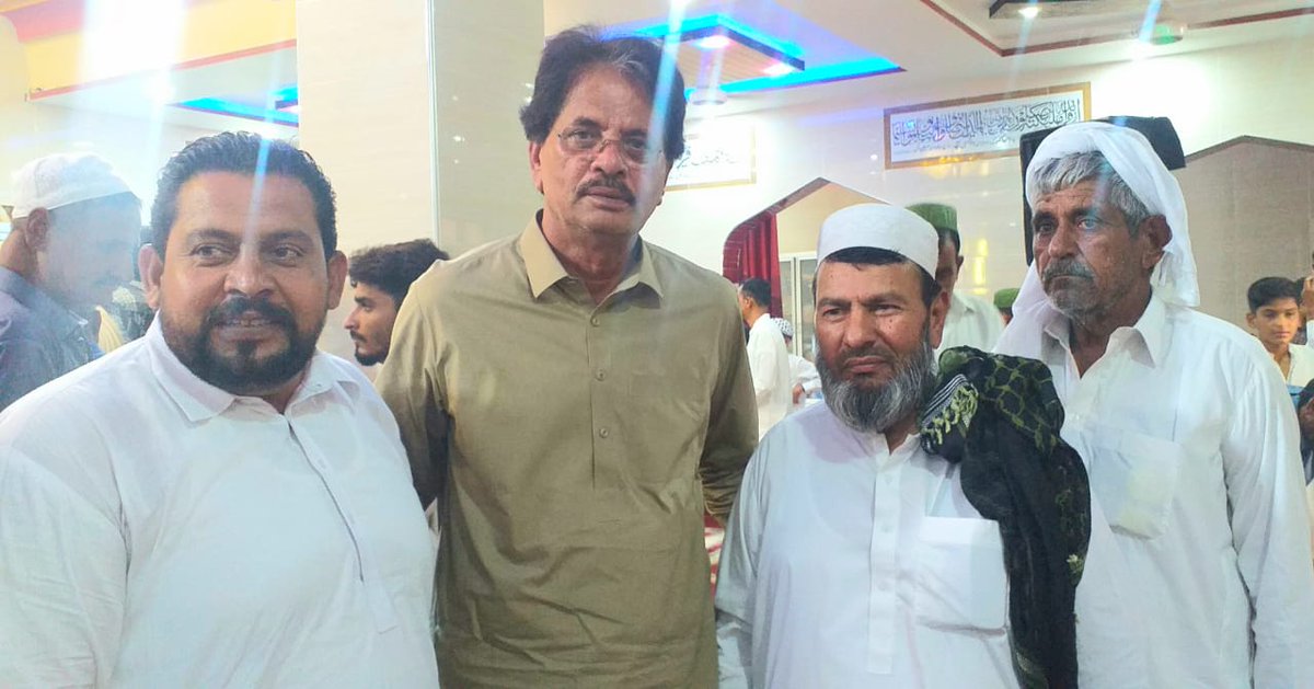 RealHanifAwan's tweet photo. یونان کشتی حادثہ 
سابق ممبر قومی و صوبائی اسمبلی ملک محمد حنیف اعوان نےیونان کشتی حادثہ میں وفات پانیوالے نواحی گاوں گوریاں کے 4 نوجوانوں  شبیر احمد،شعیب بیگ،اسد بیگ،مرزا موبین ختم قل میں شرکت اور لواحقین سے افسوس کیا https://t.co/UYZ1LtBkRE