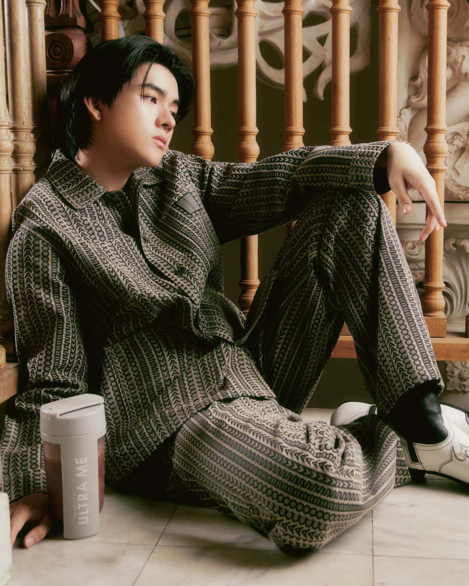 Renatar_TH's tweet photo. 😍 จิกหมอนกับ Yorch x Renatar Fashion Set บนนิตยสาร L’Officiel กับมิวส์สุดหล่อของเรนาต้าในฐานะไอดอลคนใหม่ค่าย #FillTheGrid น้อง #Yorch_Yongsin โก้ นุ่มนวล และเท่แบบเป็นตัวเองในเว่อร์ชั่นที่ดีที่สุด

📌 ใครดูรูปแล้วยังไม่จุใจ เจอกัน 02 สค นี้!

#YorchxRenatar
#Renatar #เรนาต้า https://t.co/NzALTtGU7t