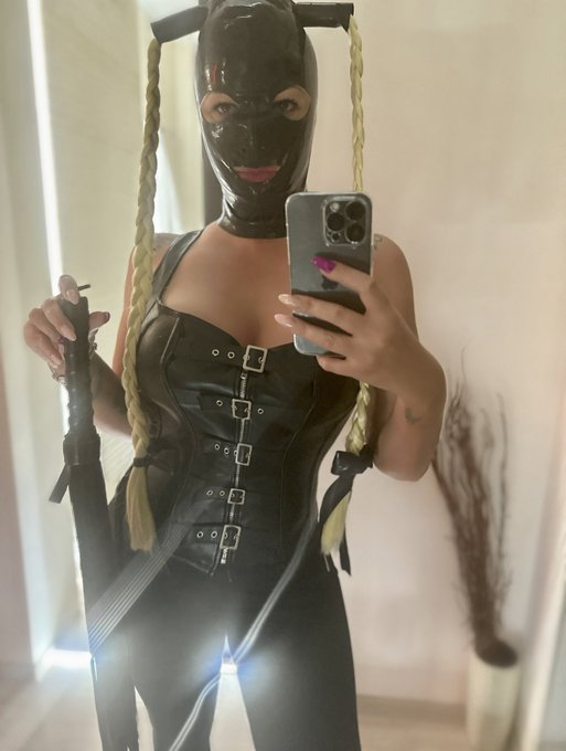 I want to enslave you https://t.co/N5RloXHBgA<a href="/tag/model"class="tags"><span>#model</span></a><a href="/tag/golden"class="tags"><span>#golden</span></a><a href="/tag/shower"class="tags"><span>#shower</span></a><a href="/tag/onlyfans"class="tags"><span>#onlyfans</span></a>