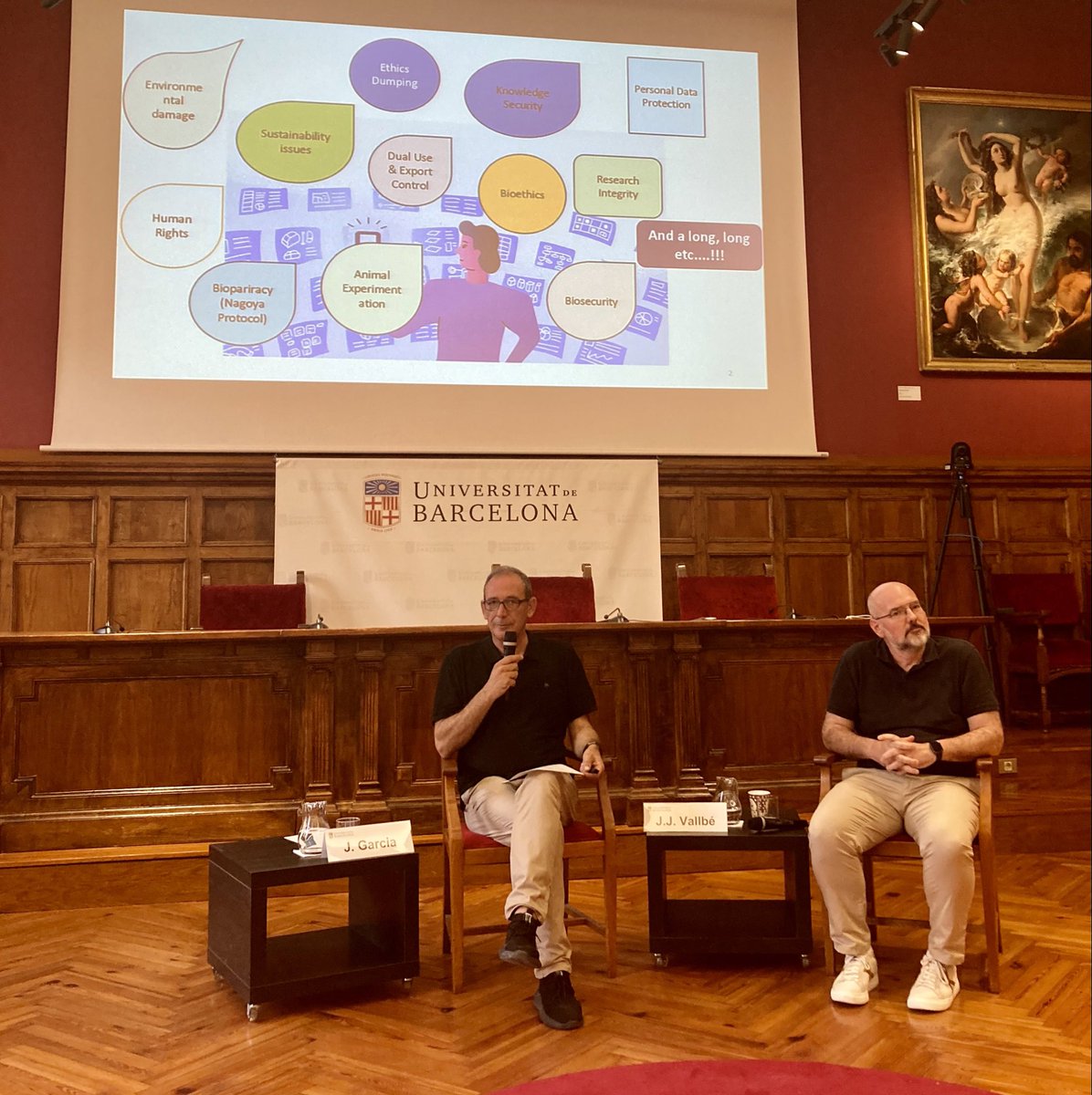 Very useful presentations today at @UniBarcelona regarding how @LERUnews universities’ are tackling new challenges affecting research #dualuse #foreigninterference Interesting discussions also for @charm_eu @CoimbraGroup Many thanks to @jordigarciafdez @ignasi @pepvallbe