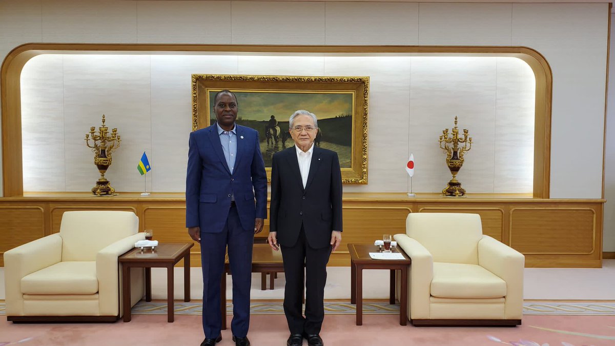 RwandainJapan's tweet photo. 7月13日 駐日ルワンダ共和国アーネスト・ルワムキョ大使@ErnestRwamucyo は「創価学会」原田稔会長と面談を行いました。創価学会インタナショナル (SGI) が数十年にわたり積極的に推進関与している、教育、ジェンダー、文化方面での両国関係の拡大の展望について、意見交換が行われました。@sgi_info https://t.co/2SKfVlYd6k