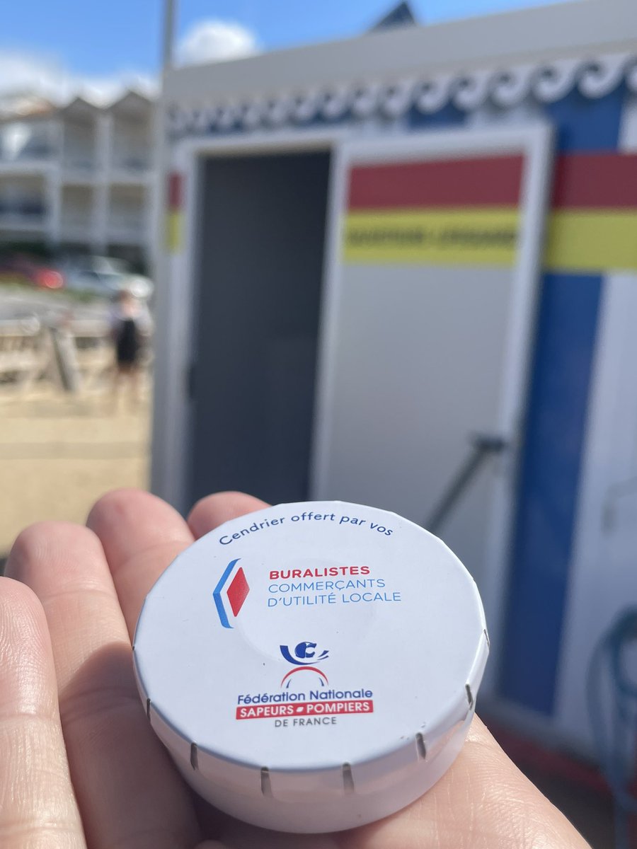 Pompiers17 tweet media