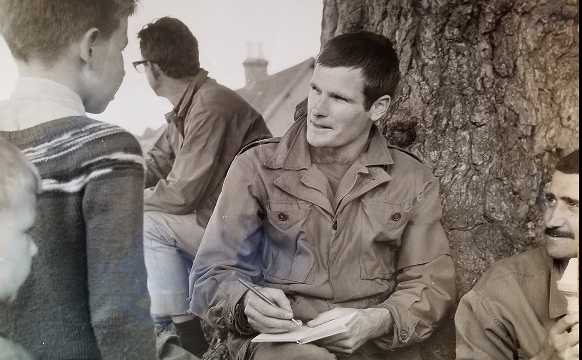 Dirty12FanPage's tweet photo. Some of the Dirty Dozen cast signing autographs for children on location in Hertfordshire during summer 1966. Were the children allowed to watch the movie though? 🤔
#DirtyDozen
#TriniLopez
#StuartCooper
#AlMancini
#CharlesBronson https://t.co/FEEeav8vT1