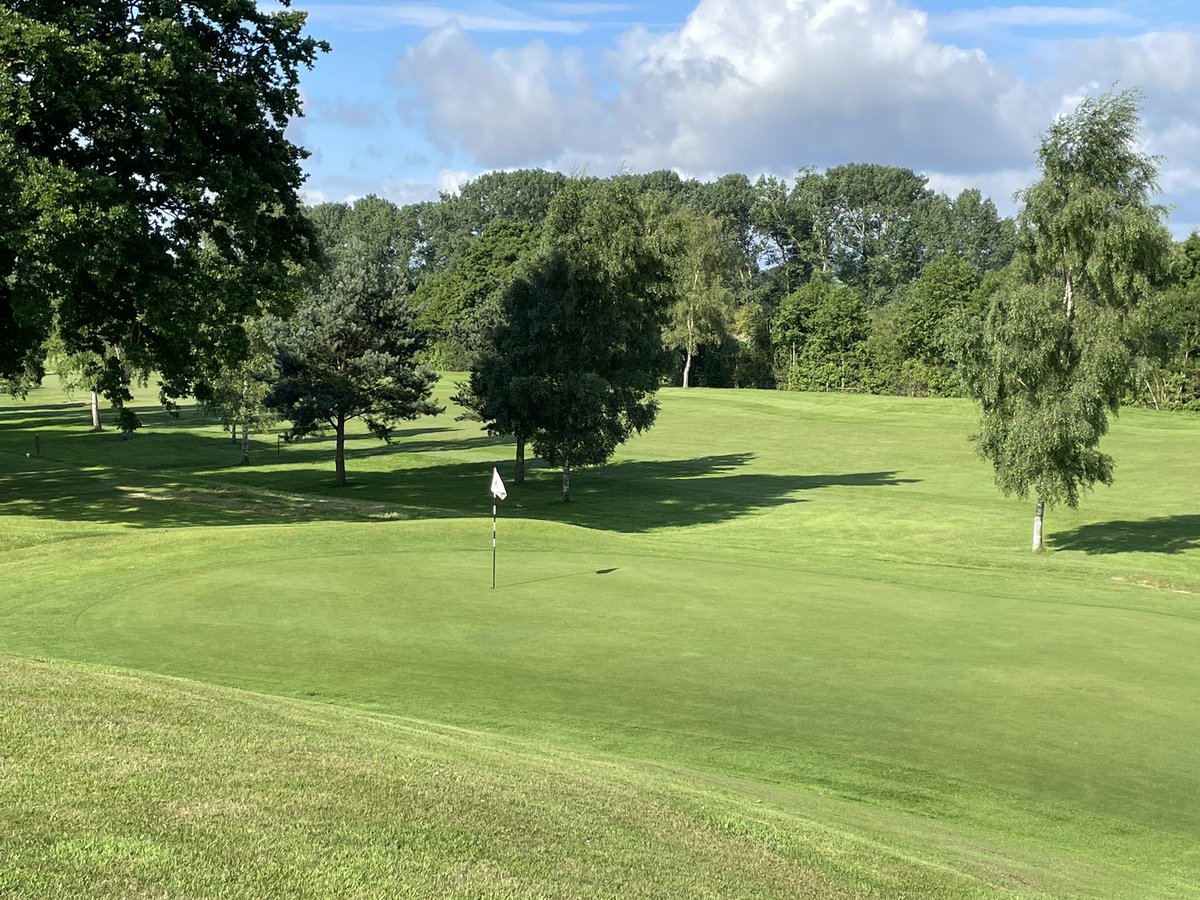 mandngc's tweet photo. Derwent Course looking stunning this morning-great 9 holes for a cheeky 9 to save time #9Holegolf #golfexpress https://t.co/2FKJ8Eqaqw