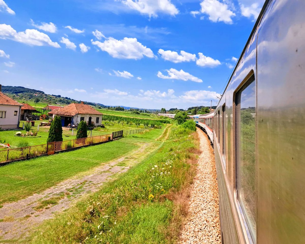 superalbs's tweet photo. The beauty of #Serbia from the comfort of my stainless steel #OptimaExpress carriage!
It was lovely, but the speeds were pretty slow. 😅🇷🇸 https://t.co/btRELdA5Ot