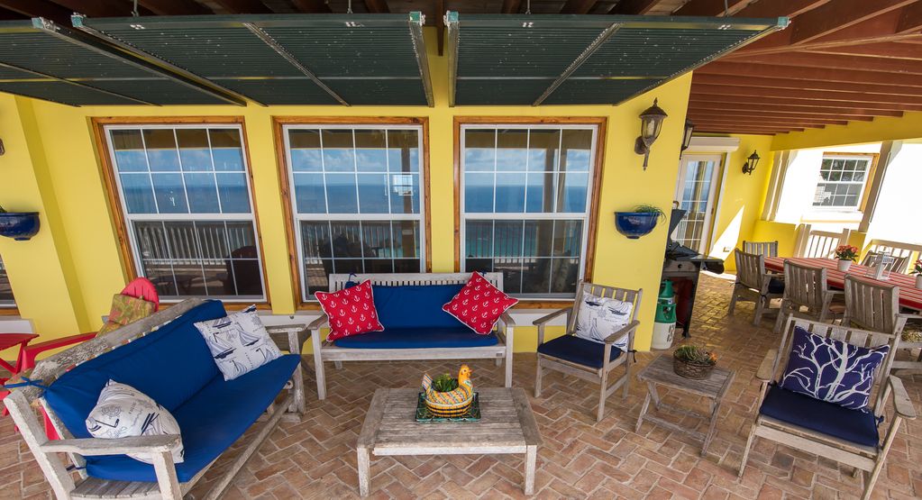 Southern_ViewsR's tweet photo. Indulge in luxury at this Southampton vacation house for rent. Impeccable amenities, breathtaking views, and ultimate relaxation await. #LuxuryVacation #SouthamptonRetreat https://t.co/nG2DTB502S https://t.co/WCzFftfwSN