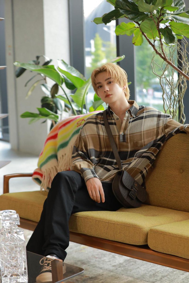 fashionsnap's tweet photo. 【ゲスト画像追加】吉野北人、川村壱馬、奥平大兼など豪華ゲストが原宿の「ディオール ティアーズ ポップアップ」に来場。 https://t.co/O4rmBH3cud https://t.co/S88kVEj71w