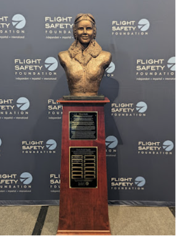 WomenInAviation's tweet photo. #WomeninAviationInternational congratulates all the winners of #FlightSafetyFoundation 9th Annual Networking & Awards Dinner! A special shoutout to Tan Siew Huay of the Civil Aviation Authority of Singapore, the 2023 winner of the Gloria Heath Trophy. @flightsafety #WeAreWAI https://t.co/FXajladMjW