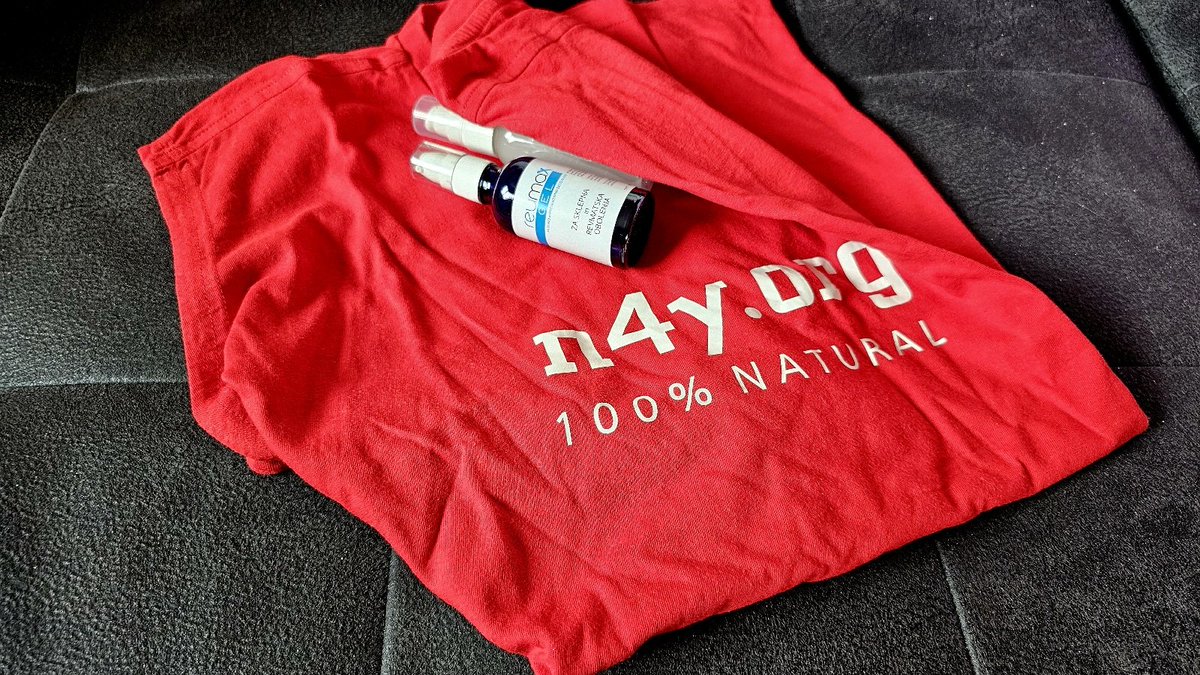 MazzoVanKlein's tweet photo. Tist, ko prvi naročiš #EKOledar 2024 in potem skupaj z #ReuMax dobiš eno fajno sexy majco ... 🤷‍♂️😎 ... za #goletete lovit 😇😳 @S51U https://t.co/VTHUdEC4XM